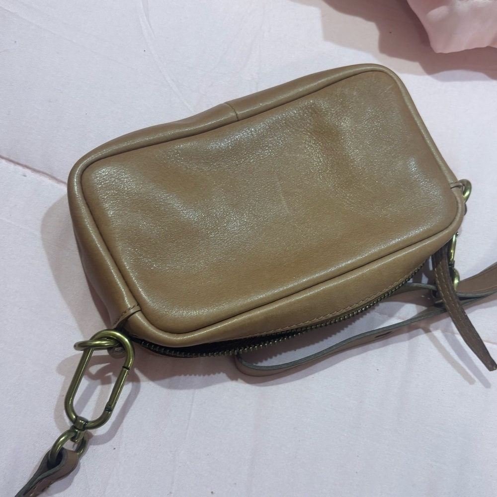 MADEWELL Leather Carabiner Mini Crossbody Shoulder Bag - Picture 4 of 6